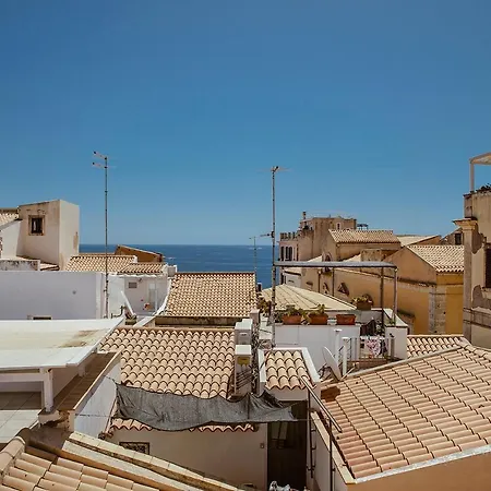 La Terrazza Sul Vicolo Della Giudecca By Wonderful Italy Syrakus