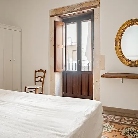 La Terrazza Sul Vicolo Della Giudecca By Wonderful Italy * Syrakus